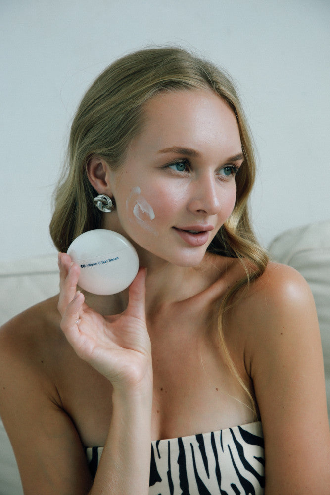 CUSKIN VITAMIN U SUN SERUM - apsauginis serumas nuo saulės SPF 50+ PA++++ su vitaminu U ir B12, 50 g - SPF APSAUGA IŠ CUSKIN - TIK €39! Apsipirk dabar GROŽIO ALCHEMIJA