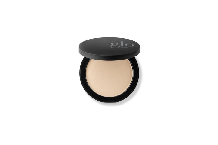 GLO SKIN BEAUTY PRESSED BASE - presuota mineralinė pudra, 9 g - MINERALINĖ PUDRA IŠ GLO SKIN BEAUTY - TIK €63! Apsipirk dabar GROŽIO ALCHEMIJA