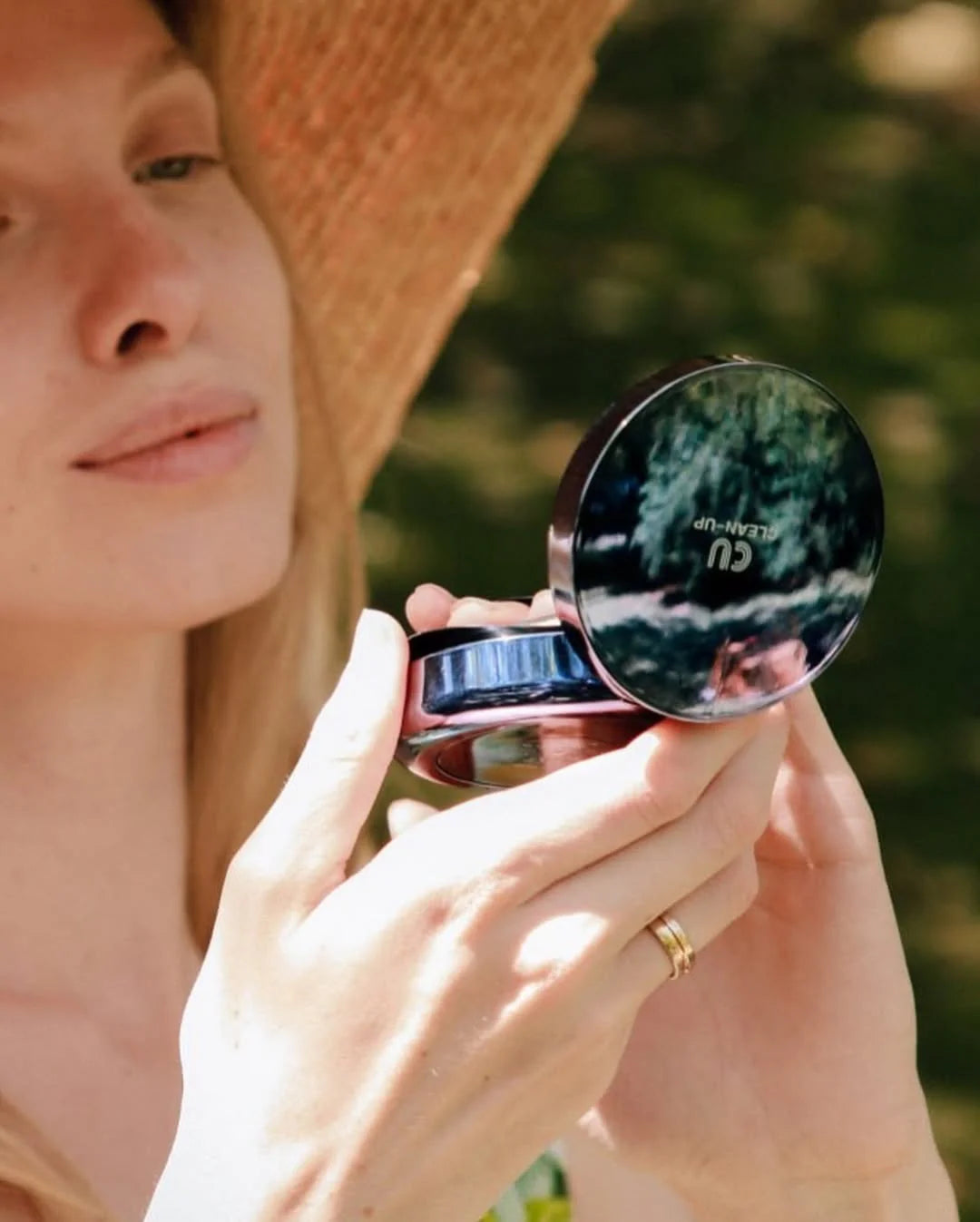 CUSKIN inovatyvus CUSHION makiažo pagrindas su keičiamu užpildu SPF50+ PA+++, 15g + 15g - MAKIAŽO PAGRINDAS IŠ CUSKIN - TIK €69! Apsipirk dabar GROŽIO ALCHEMIJA