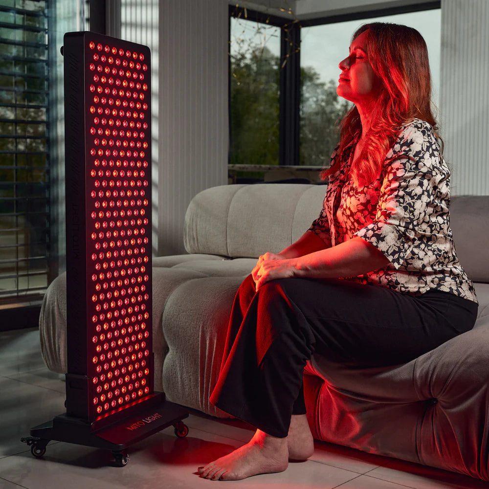 MITO LIGHT® Biohacker 5.0 raudonos šviesos ir NIR spindulių panelė - LED KAUKĖ IŠ MITO LIGHT® - TIK €1178.10! Apsipirk dabar GROŽIO ALCHEMIJA