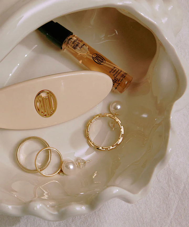 ANILLO MILK TEA HAIR PIN – prabangus plaukų segtukas - PLAUKŲ SEGTUKAS IŠ ANILLO - TIK €17! Apsipirk dabar GROŽIO ALCHEMIJA