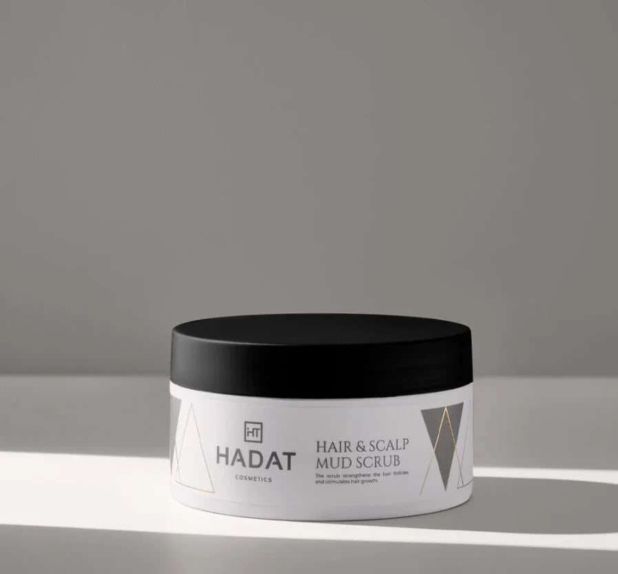 HADAT COSMETICS HAIR &amp; SCALP MUD SCRUB - galvos odos šveitiklis, 300 ml - GALVOS ODOS ŠVEITIKLIS IŠ HADAT - TIK €40! Apsipirk dabar GROŽIO ALCHEMIJA