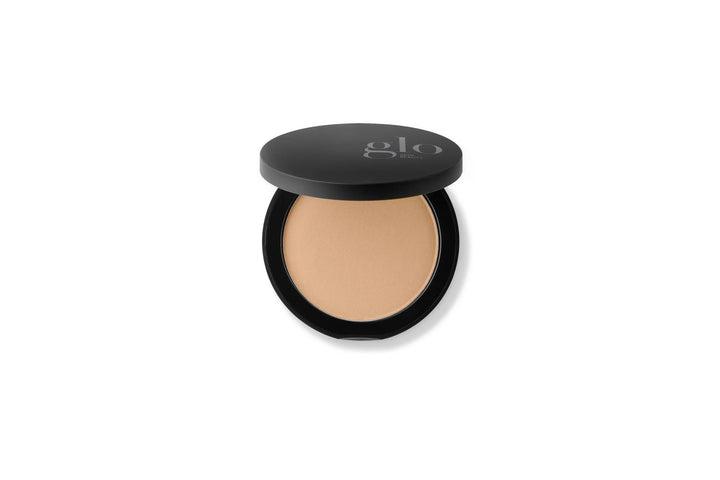 GLO SKIN BEAUTY PRESSED BASE - presuota mineralinė pudra, 9 g - MINERALINĖ PUDRA IŠ GLO SKIN BEAUTY - TIK €63! Apsipirk dabar GROŽIO ALCHEMIJA