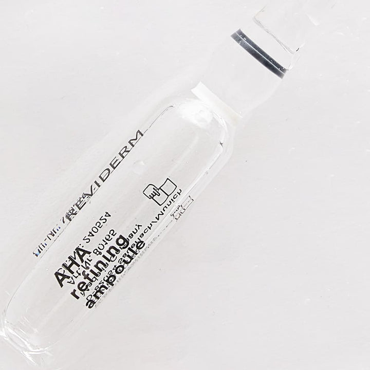 REVIDERM AHA REFINING AMPOULE - ampulės su vaisių rūgštimis, 3x2 ml - AMPULĖS IŠ REVIDERM - TIK €20! Apsipirk dabar GROŽIO ALCHEMIJA