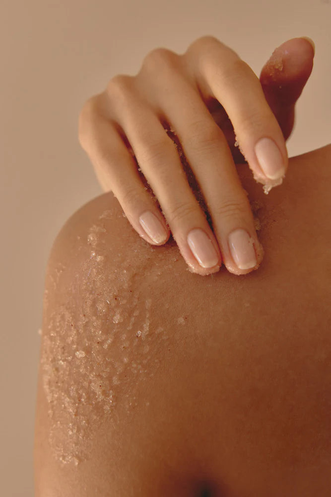 ANILLO FIG WHISKY BODY SCRUB - kūno šveitiklis su figų sėklomis ir druska, 240 g - KŪNO ŠVEITIKLIS IŠ ANILLO - TIK €36.12! Apsipirk dabar GROŽIO ALCHEMIJA