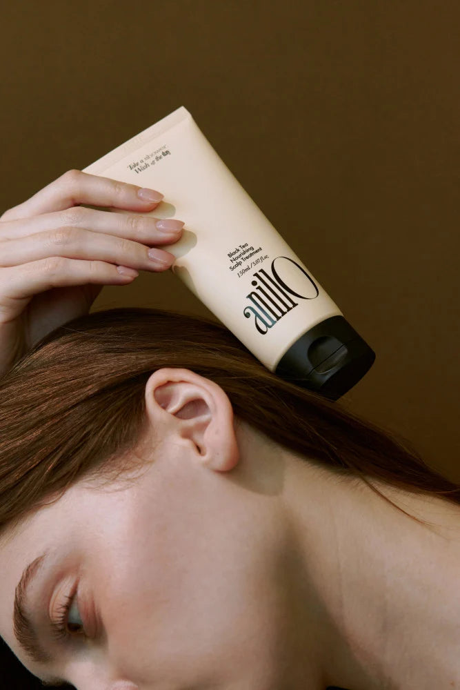 ANILLO BLACK TEA NOURISHING SCALP TREATMENT - maitinamoji stiprinamoji plaukų ir galvos odos kaukė, 150 ml - PLAUKŲ KAUKĖ IŠ ANILLO - TIK €28.50! Apsipirk dabar GROŽIO ALCHEMIJA