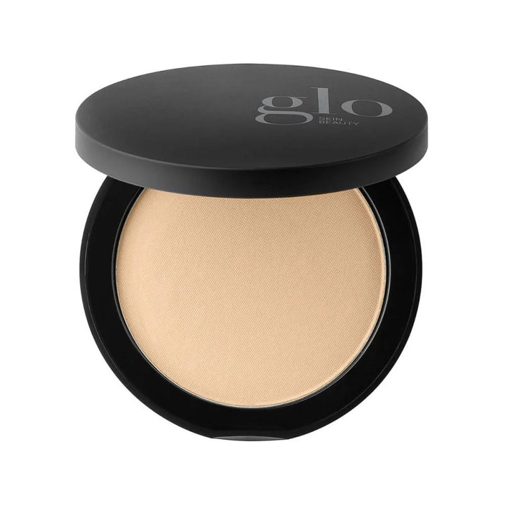 GLO SKIN BEAUTY PRESSED BASE - presuota mineralinė pudra, 9 g - MINERALINĖ PUDRA IŠ GLO SKIN BEAUTY - TIK €63! Apsipirk dabar GROŽIO ALCHEMIJA