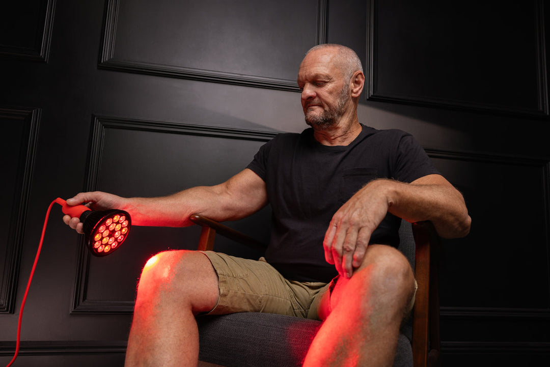 MITO LIGHT® Bulb 4.0 rankinė raudonos ir artimų infraraudonųjų spindulių šviesos lempa - LED KAUKĖ IŠ MITO LIGHT® - TIK €107.10! Apsipirk dabar GROŽIO ALCHEMIJA